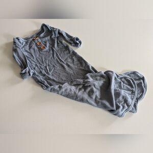 Caden Lane Light Blue Ribbed Infant Knotted Gown with Buttons 0-3 Months 7-14lbs